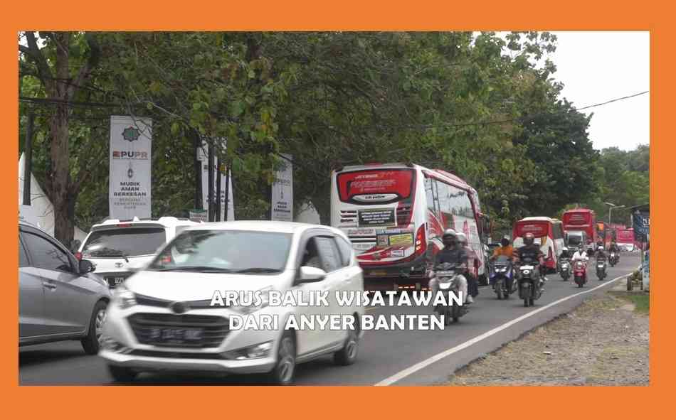 Arus balik wisatawan dari destinasi Anyer. Foto: Isson Khairul