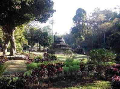 Aku berharap candi dengan alam yang asri tetap dijaga (dokpri) 