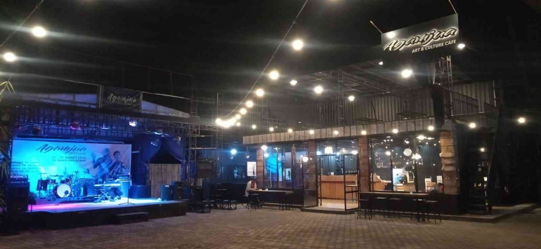 Sebuah kafe yang punya fasilitas live music di Payakumbuh|dok. japos.co