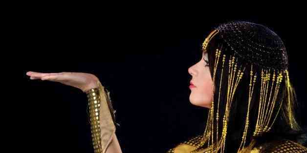 Cleopatra konon menggunakan lebah sebagai vibrator. Sumber gambar huffingtonpost.com