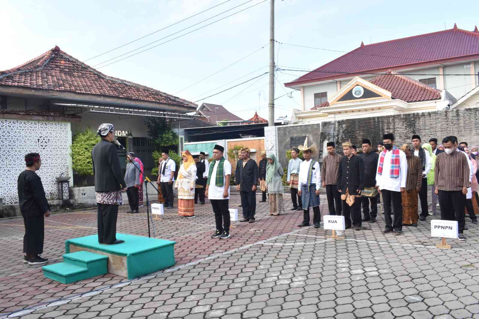 "Bergerak Bersama Semarakkan Merdeka Belajar" Upacara Peringatan Hari ...