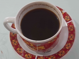 Secangkir kopi Kingkong merah asal,Pangkal Pinang (dokpri)