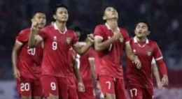 Ekspresi pemain Indonesia setelah mengalahkan Myanmar 5-0 sore ini (foto : bola.com)