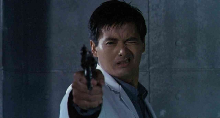 Chow Yun-Fat dalam Lat sau san taam (1992), foto dari Golden Princess/IMDb.