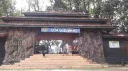 Kami diajak mengeksplorasi Goa Gudawang (dokpri) 