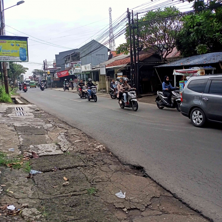 Foto jalan di satu ujung jalan Tentara Pelajar Bogor (dokumen pribadi)