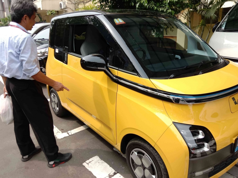 Mobil Listrik pak Sukasto/ dokpri