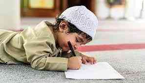 ilustrasi anak sedang menulis/sumber: islampos