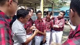Tarakanita Magelang High School students collecting data on renewable energy at a Hybrid Power Plant in Yogyakarta. (Private document)