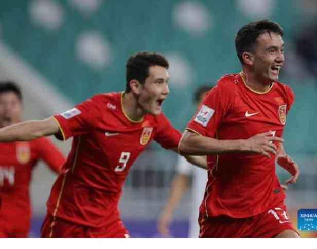 Pemain timnas China merayakan gol dalam sebuah pertandingan di Piala Asia U20 2023 (foto: Xinhua) 