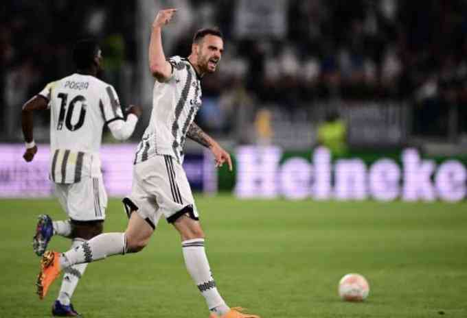 Federico Gatti, menyelamatkan Juventus dari kekalahan usai cetak gol ke gawang Sevilla di menit akhir pertandingan. Sumber:  @juvefcdotcom