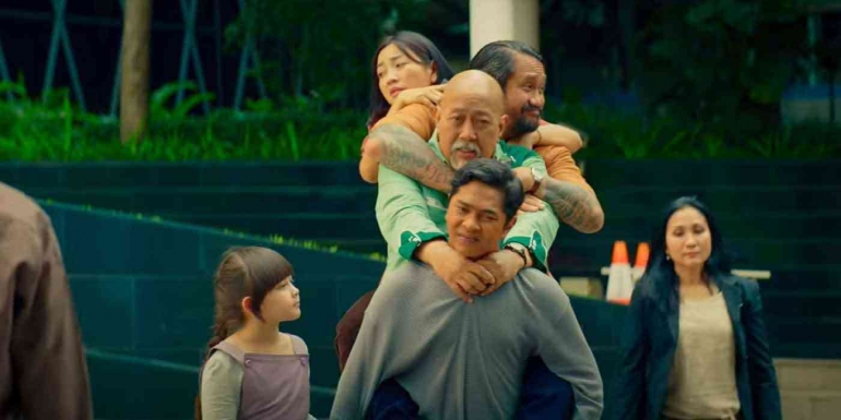 Penampilan perdana Onad Leonardo bermain di film Hello Ghost (sumber foto : Falcon Pictures)