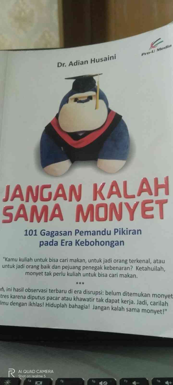 Review Buku: Jangan Kalah Sama Monyet Halaman 1 - Kompasiana.com