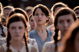 Jennifer Lawrence dalam film The Hunger Games (2012), foto dari IMDb.