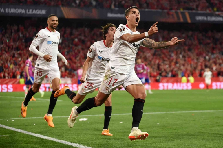 Erik Lamela mencetak gol kemenangan Sevilla atas Juventus. Sumber: @idextratime