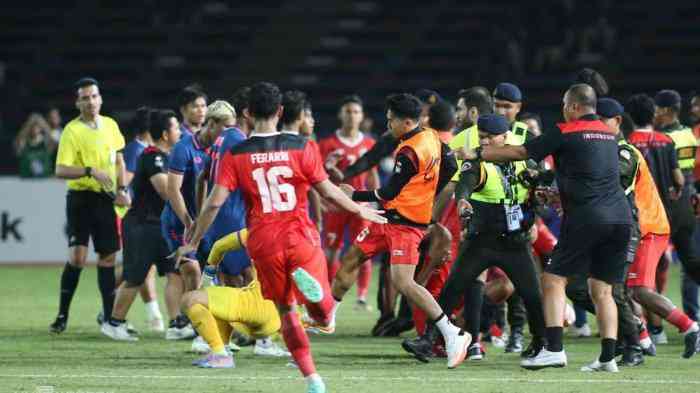 Insiden perkelahian yang terjadi di laga final sepakbola Sea Games 2023 di Kamboja | (Twitter/ASEAN FOOTBALL via Tribun-Bali.com) 
