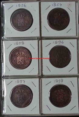 Beberapa koin 2 1/2 cent dalam variasi tahun koleksi penulis (Foto: dokumentasi pribadi)