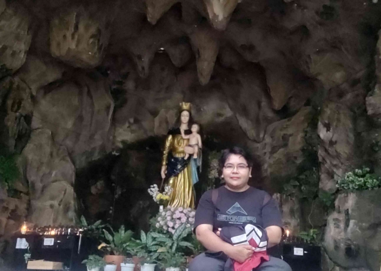Gua Maria Pelindung Perjalanan yang terdapat dalam Taman Rosario Montfort Malang| dok. pribadi