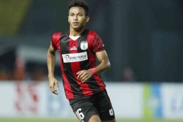 Osvaldo Haay saat berseragam Persipura Jayapura | Kompas Bola