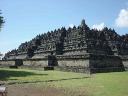 Candi Borobudur (asisbiz.com)