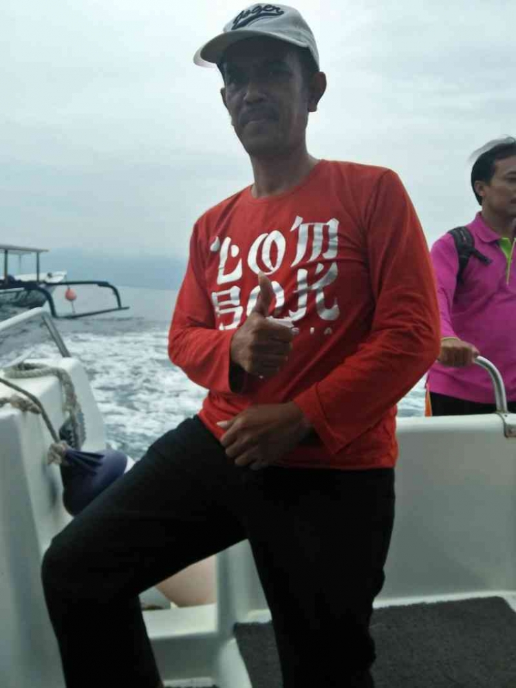 Penulis di atas Speedboat dari Mataram menuju Gili Trawangan (foto dokpri)