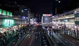 Suasana Shinjuku di waktu malam (dokpri)