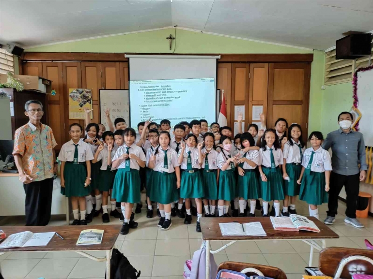 Kegiatan PKM Prodi Sastra Indonesia Universitas Pamulang di SDK Mater Dei (Dokpri)