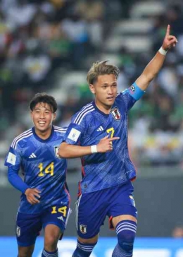 Kuryu Matsuki (no.7) merayakan gol/ foto: FIFA.com
