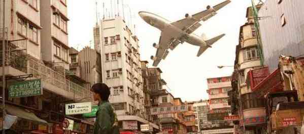 Pesawat Melintas di Atas Kai Tak: China Project