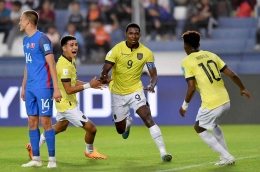 Pemain Ekuador merayakan kemenangan lawan Slovakia/ foto: FIFA.com