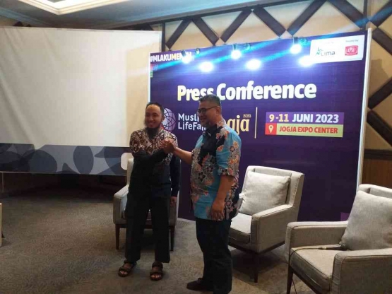 Sekjen KPMI Yogyakarta, Tito Betana Arizano (kiri) dan Direktur PT Lima Events Indonesia (Lima Events), Deddy Andu (kanan) (Dokumentasi Pribadi)