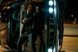 Keanu Reeves dalam John Wick: Chapter 4 (2023), foto dari Rotten Tomatoes.
