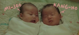 Kang-ho dan Mi-joo memiliki tanggal kelahiran yang sama | sumber: Netflix Indonesia