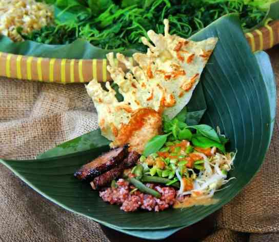 Nasi Pecel sumber : https://www.instagram.com/pecelpincuksimbok/