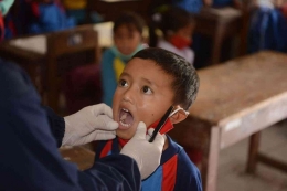 Sebaiknya perhatian dan edukasi tentang kesehatan gigi dan mulut di kawasan sekolah lebih ditingkatkan lagi. (KOMPAS/FERGANATA INDRA RIATMOKO)