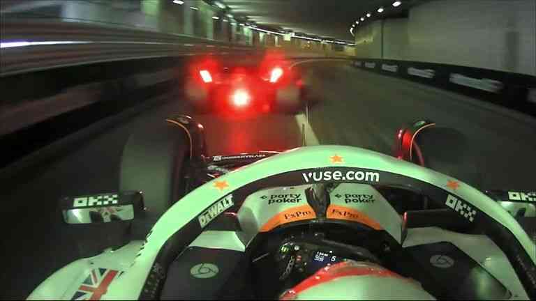 Lando Norris terhalang oleh mobil Ferrari Cgarles Lecelrc saat sedang melakuakn lap kualifikasinya (youtube.com/@formula1)