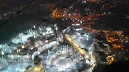 Masjidil Haram dilihat dari puncak Tower Zam-zam. Sumber: doc. pribadi