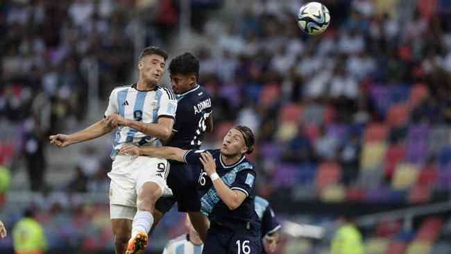Argentina lawan Guatemala di fase grup A (Foto AP/Nicolas Aguilera).