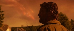 Gerard Butler dalam Greenland (2020), foto dari IMDb.
