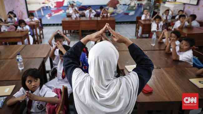 Ilustrasi pendidikan di sekolah|dok. CNN Indonesia/Safir Makki