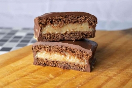 Puding coklat sumber : https://www.pexels.com/id-id/foto/makanan-cokelat-pencuci-mulut-manis-9501658/