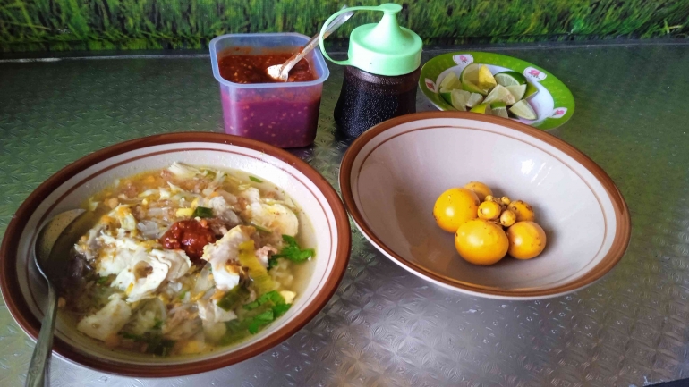 Soto lamongan dan uritan (dokpri) 