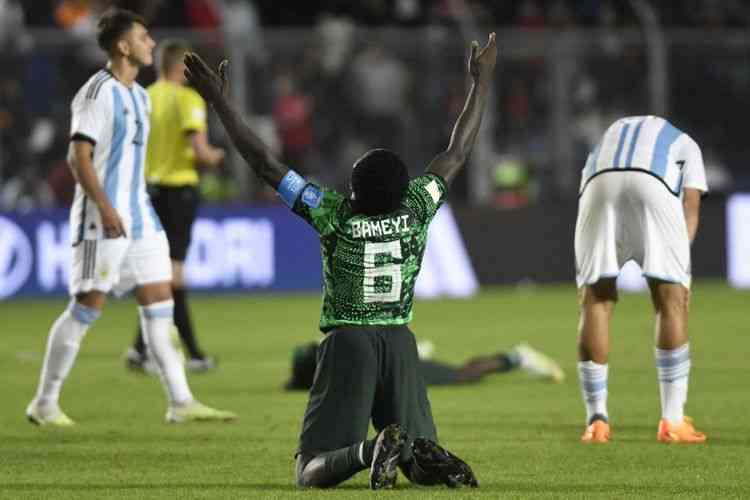 Timnas Nigeria U20 berhasil menyingkirkan tuan rumah Argentina U20 dari Piala Dunia U20 2023. Foto: AFP/Andres Larrovere via Kompas.com
