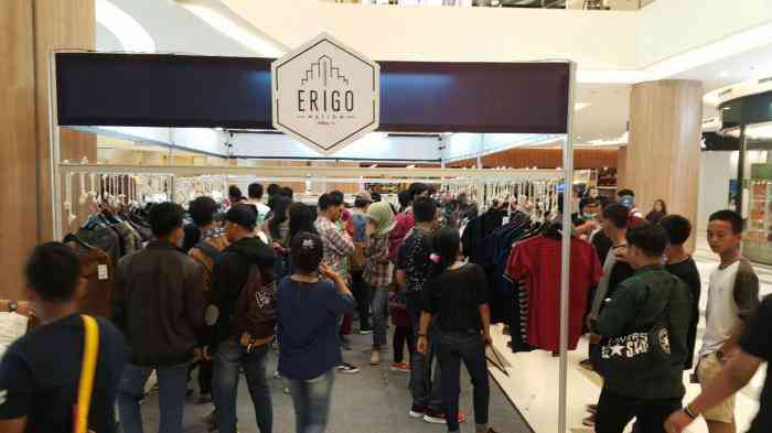 Gambar 1. Pengunjung Store Erigo Palembang (Sumber: sumsel.tribunnews.com)