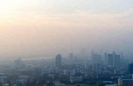 Ilustrasi kondisi polusi udara di jakarta | Sumber gambar : Freepik.com @rawpixel.com