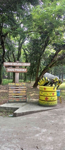 Taman wisata lebah madu Pramuka Cibubur (Dok. Pribadi).