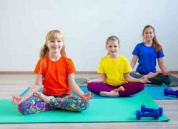 https://m.klikdokter.com/info-sehat/read/3619903/latihan-yoga-yang-cocok-untuk-anak