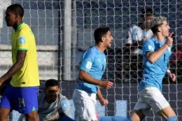 Pemain Israel U20 Dor Turgeman melakukan selebrasi setelah mencetak gol ke-3 Israel ke gawang Brasil (Sumber: kompas.com)