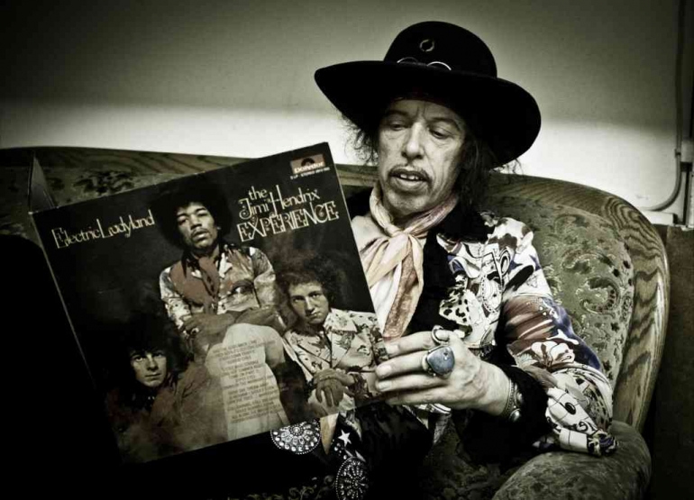 Randy Hansen dan majalah bercover Jimi Hendrix https://www.festivalhopper.de/