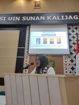 Dekan FDK UIN Sunan Kalijaga Prof. Dr. Ema Marhumah, M.Pd menyampaikan sambutan (Dok. pribadi)